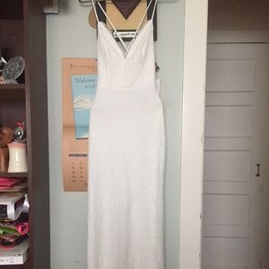 Elegant Wedding Dress with Beautiful Lace